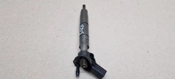 Mercedes-Benz ML W164 Fuel injector 0445115027