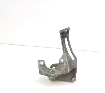 Subaru Outback Power steering pump mounting bracket 