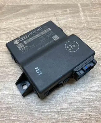 Audi A5 8T 8F Gateway control module 8T0907468F 403213