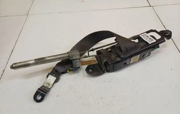 Volvo S60 Rear seatbelt 