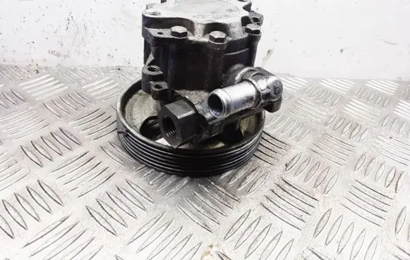 Citroen C8 Power steering pump 9632082380