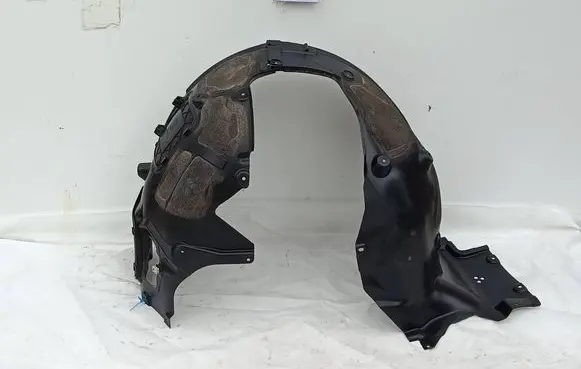 BMW 6 G32 Gran Turismo Front wheel arch liner splash guards 7374740 74850613