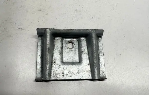 Dodge Challenger Battery bracket 1234