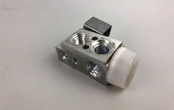 Air conditioning (A/C) expansion valve