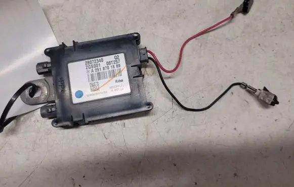Mercedes-Benz ML W164 Aerial antenna amplifier A2518701889