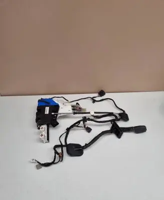 KIA Sportage Front door lock 81310F1300
