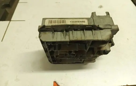 Peugeot Boxer Fuse module 1332043080