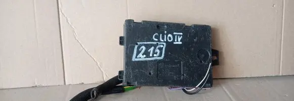 Renault Clio IV Comfort/convenience module 284B16557R
