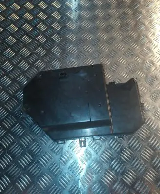 Audi A6 S6 C6 4F Fuse box cover 4F0035619