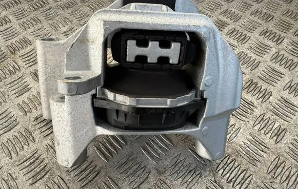 Nissan Qashqai J12 Engine mount vacuum valve 21120324
