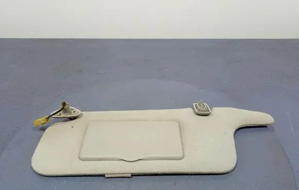 Sun visor