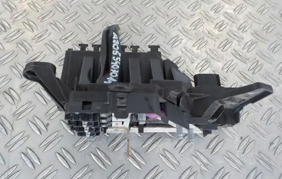 Mercedes-Benz C W205 Fuse module