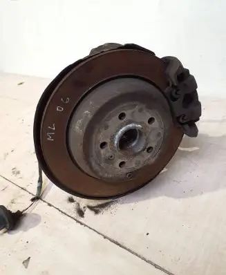 Mercedes-Benz ML W164 Rear wheel hub
