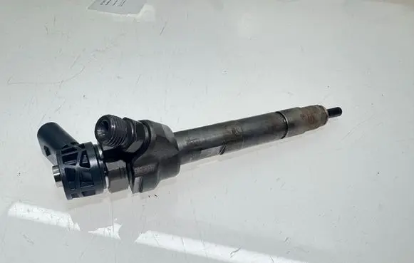 BMW 4 F32 F33 Fuel injector 0445110616