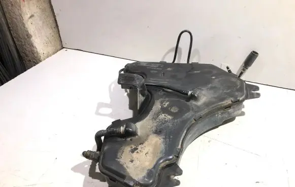 Peugeot 407 AdBlue liquid reservoir 9654039680