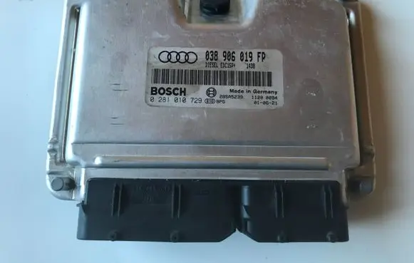 Audi A4 S4 B6 8E 8H Engine control unit/module 038906019FP 0281010729 EDC15P