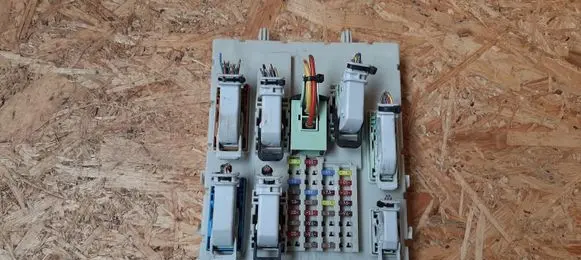 Volvo V40 Fuse box set 31453132