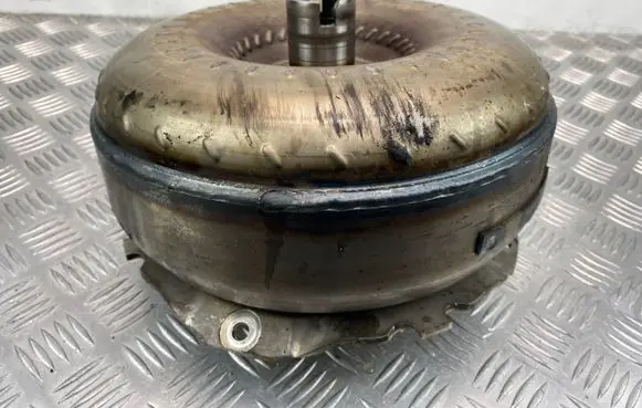 Mercedes-Benz Sprinter W906 Torque converter A2222500502 18164112