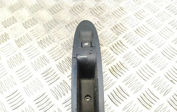 Citroen C4 II Electric window control switch 9670298277