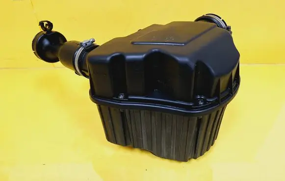 Peugeot Partner Air filter box 9617068380
