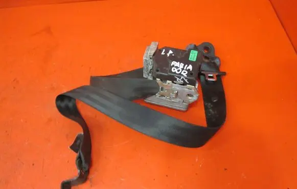 Skoda Fabia Mk1 (6Y) Front seatbelt 6Y0857701A
