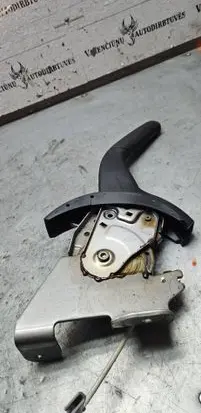 Mitsubishi Outlander Hand brake release handle 
