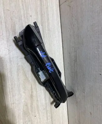 Mercedes-Benz CLS C219 Front door exterior handle 