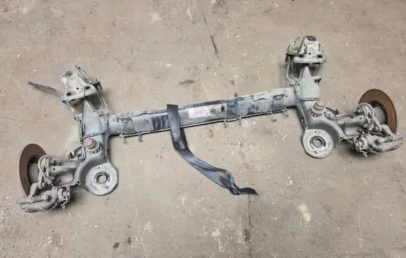 Peugeot 2008 I Rear axle beam 