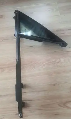 Porsche Panamera (971) Front door vent window glass four-door 971845321A
