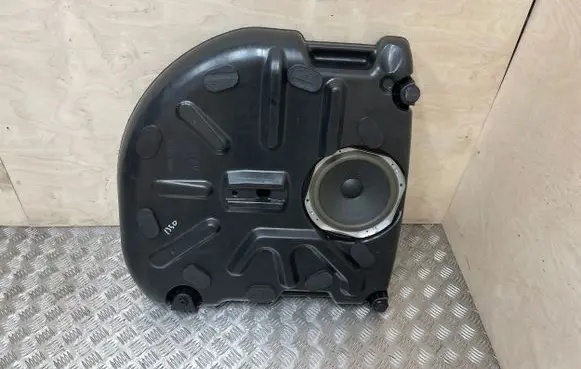 Jaguar XF X250 Subwoofer speaker 8X2319A067AA 8X2319A067A