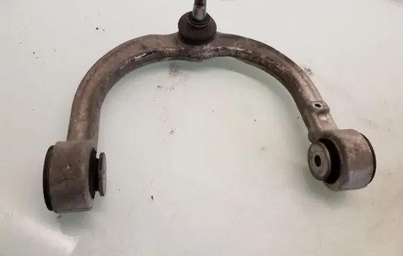 Mercedes-Benz R W251 Front lower control arm/wishbone KAG94593