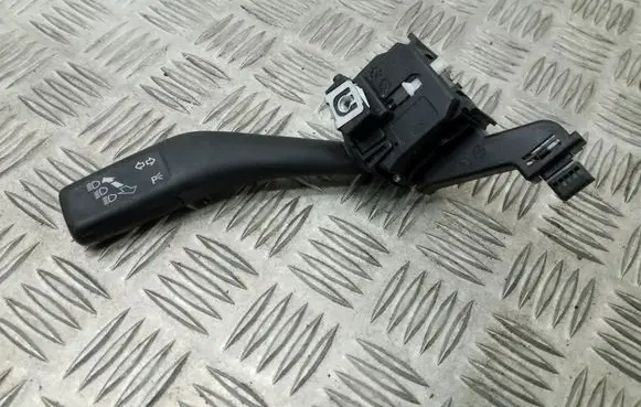 Volkswagen Golf V Indicator stalk 1K0953513E
