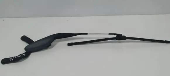 Mercedes-Benz E W211 Front wiper blade arm A2118240049