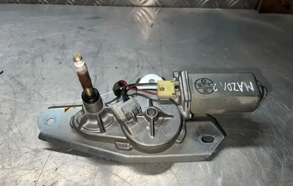 Mazda 2 Rear window wiper motor 34376581
