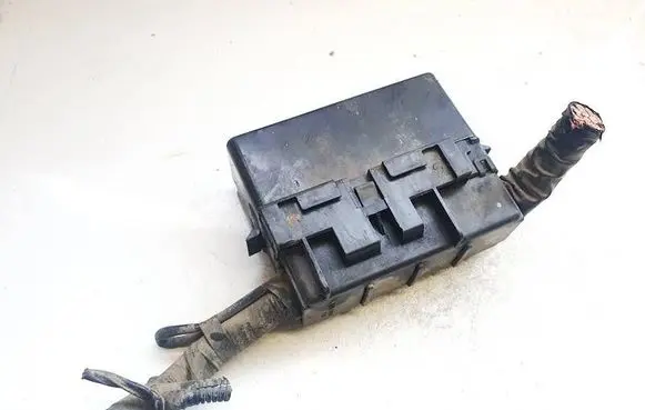 Nissan Micra Fuse box set 71246779 7124-6779
