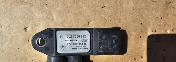 Nissan Qashqai Exhaust gas pressure sensor 227702184r