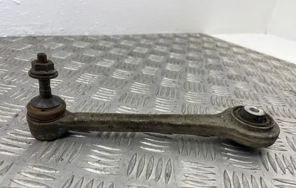 Rear control arm