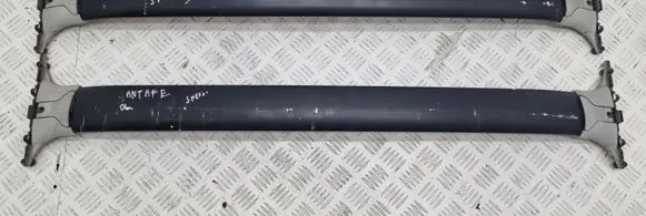 Hyundai Santa Fe Roof transverse bars on the 