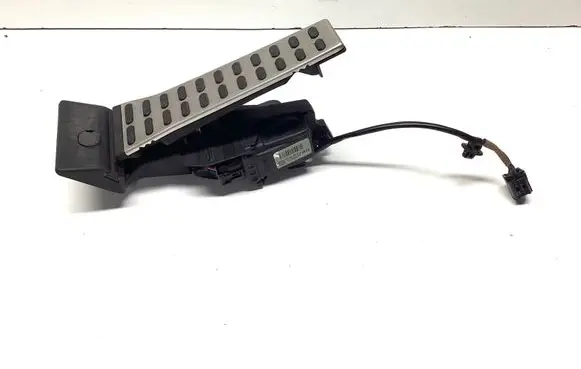 KIA Sportage Accelerator throttle pedal
