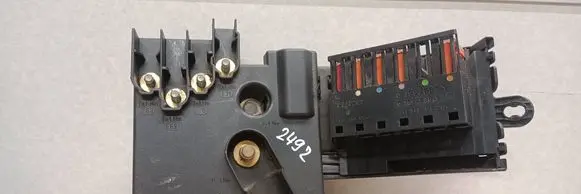 Mercedes-Benz E W211 Fuse module A2115460641