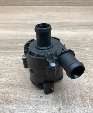 Volkswagen PASSAT B8 Electric auxiliary coolant/water pump 5C0965567A 0392023211