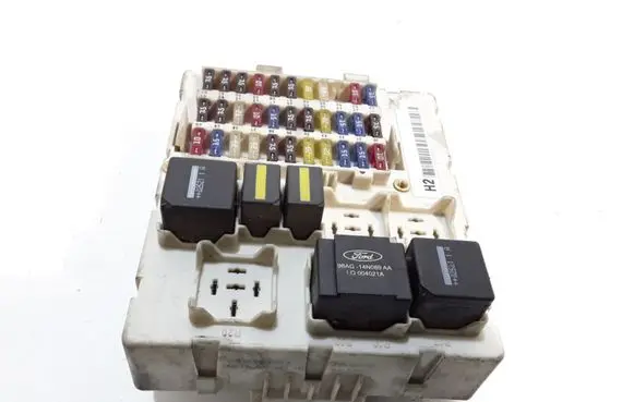 Ford Focus Fuse module 2M5T14A073BD