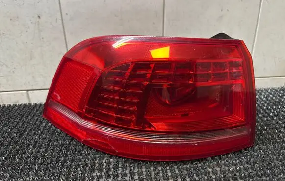 Volkswagen PASSAT B7 Rear/tail lights 3AF945309