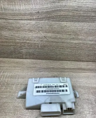 Chrysler Voyager Door control unit/module P04686686AM TRG04667643C