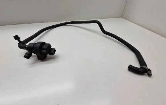 BMW 7 E38 Vacuum valve 1433602