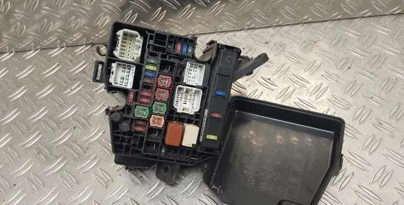 Toyota Yaris Fuse box set