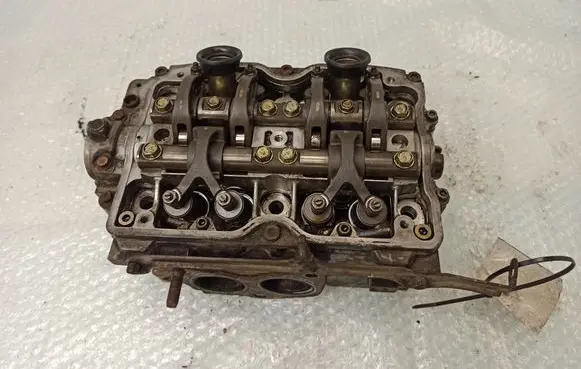 Subaru Legacy Engine head 