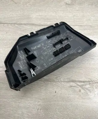 Ford Mondeo MK IV Fuse box cover 6G9T14A076AE