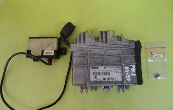 Volkswagen Polo III 6N 6N2 6NF Engine control unit/module 0261203308 032906026B