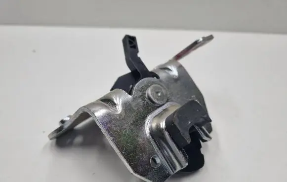 Mercedes-Benz E W212 Seat back rest lock catch A2049200572